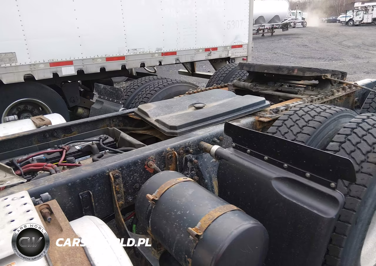 2013 Freightliner Cascadia 113 VIN:1FUJGBDV8DLBW4081 - 6