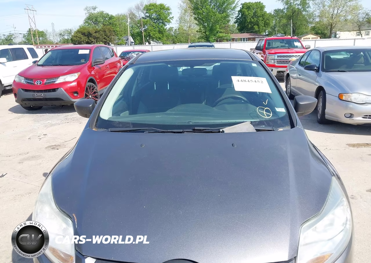 2012 Ford Focus S VIN:1FAHP3E27CL429073 - 6