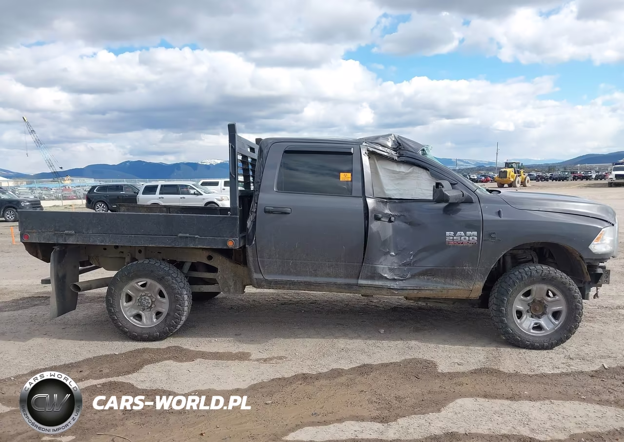2018 Ram 2500 Tradesman 4X4 6'4 Box VIN:3C6UR5CL3JG315065 - 13