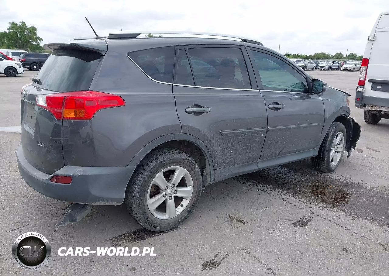 2013 Toyota Rav4 Xle VIN:2T3WFREV4DW058051 - 4