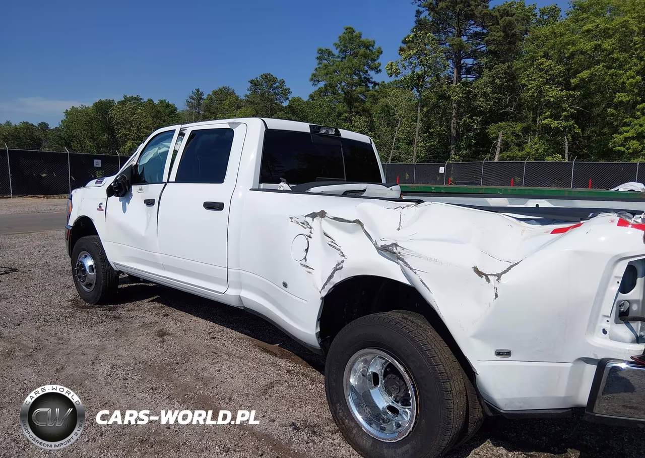 2024 Ram 3500 Tradesman 4X4 8' Box VIN:3C63RRGL9RG350170 - 14