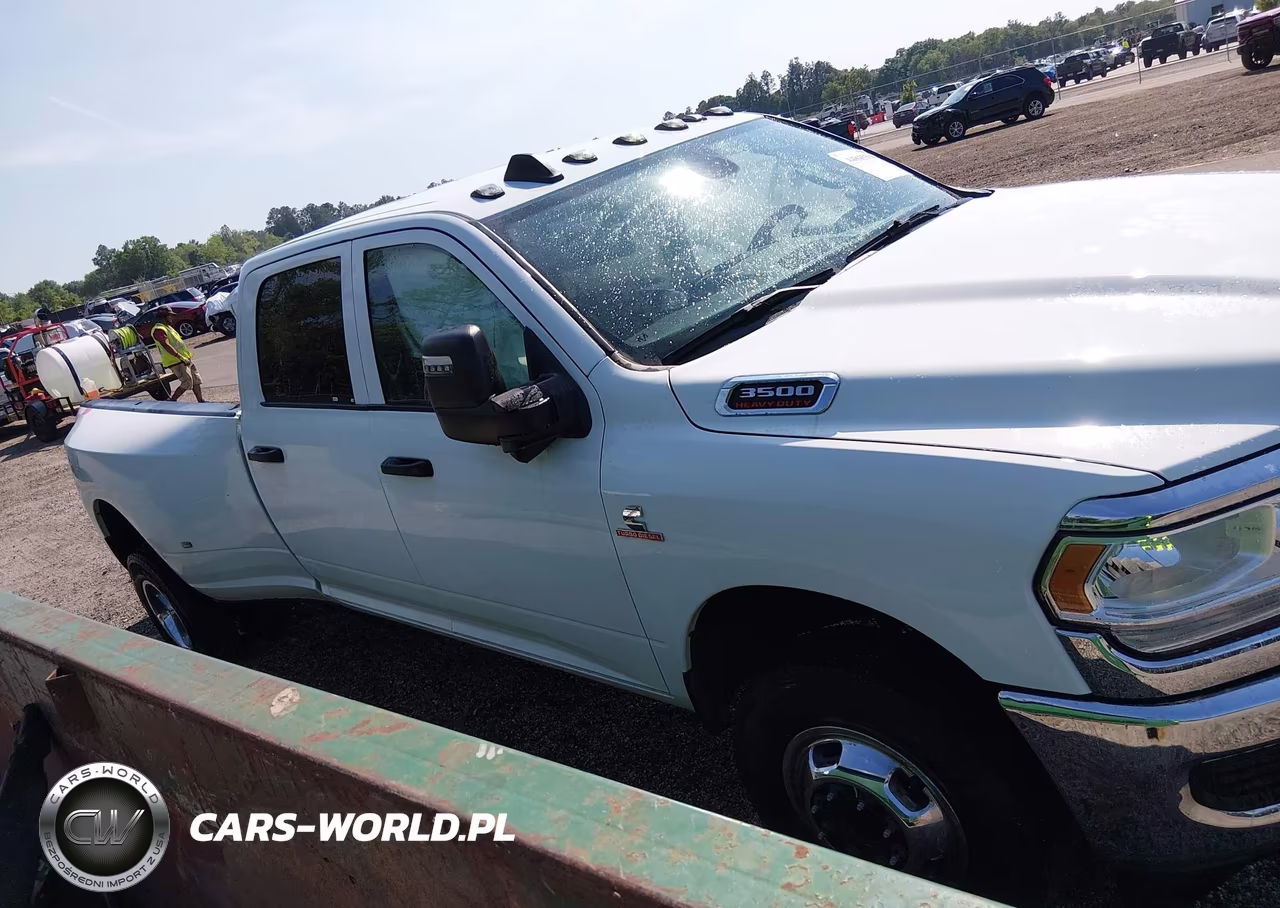2024 Ram 3500 Tradesman 4X4 8' Box VIN:3C63RRGL9RG350170 - 16