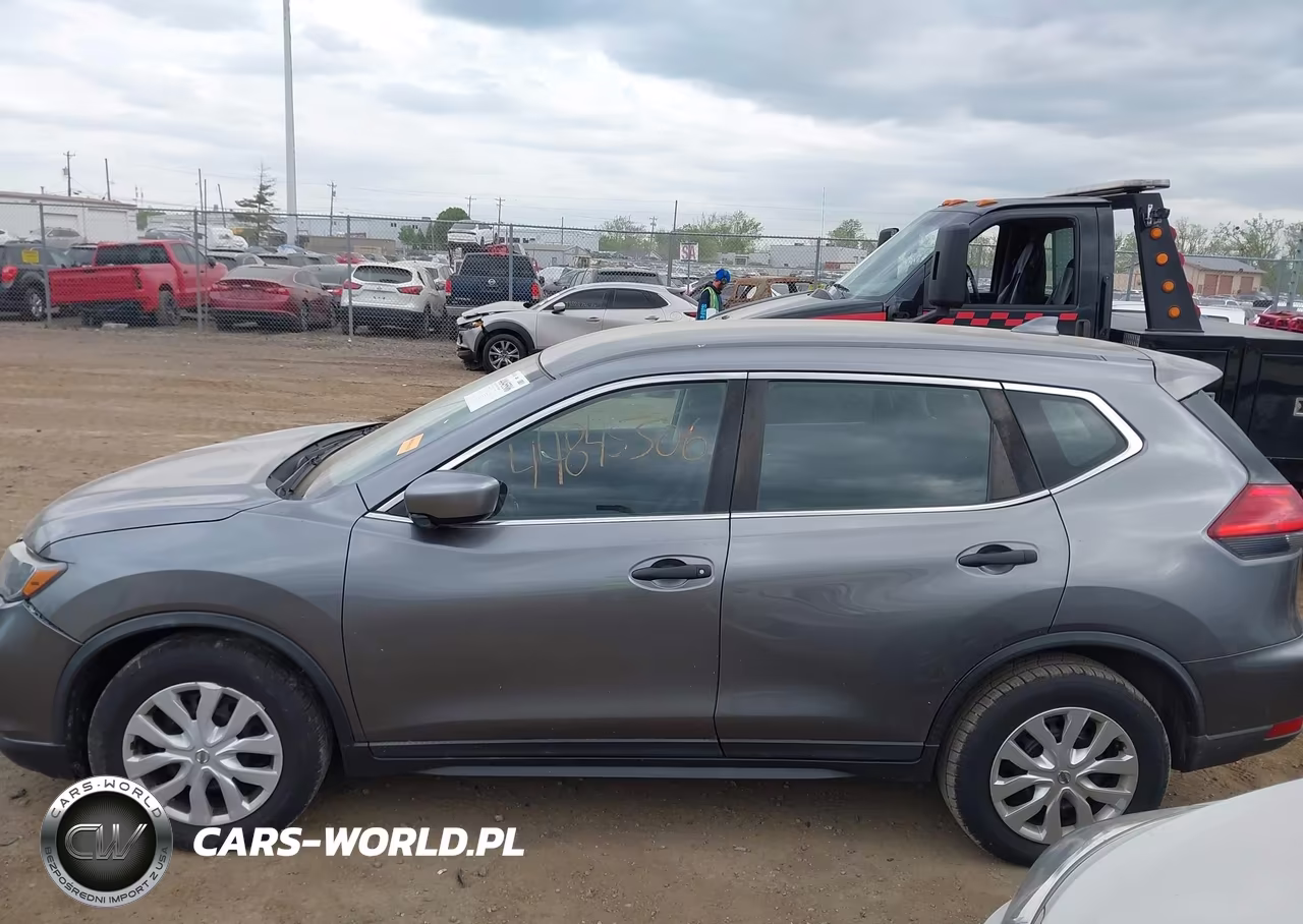 2017 Nissan Rogue S VIN:KNMAT2MT5HP553242 - 14