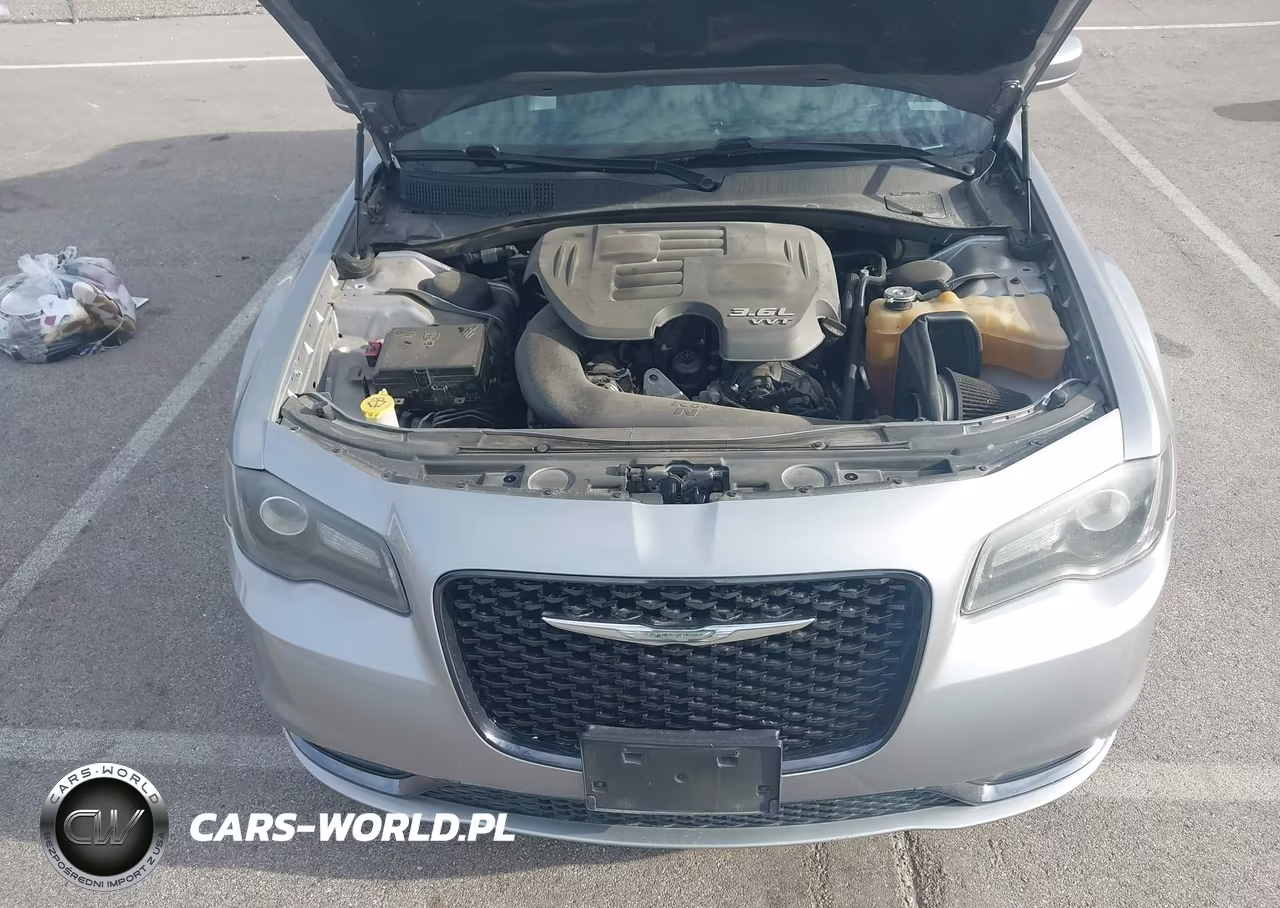 2016 Chrysler 300 300S VIN:2C3CCAGG7GH176146 - 10