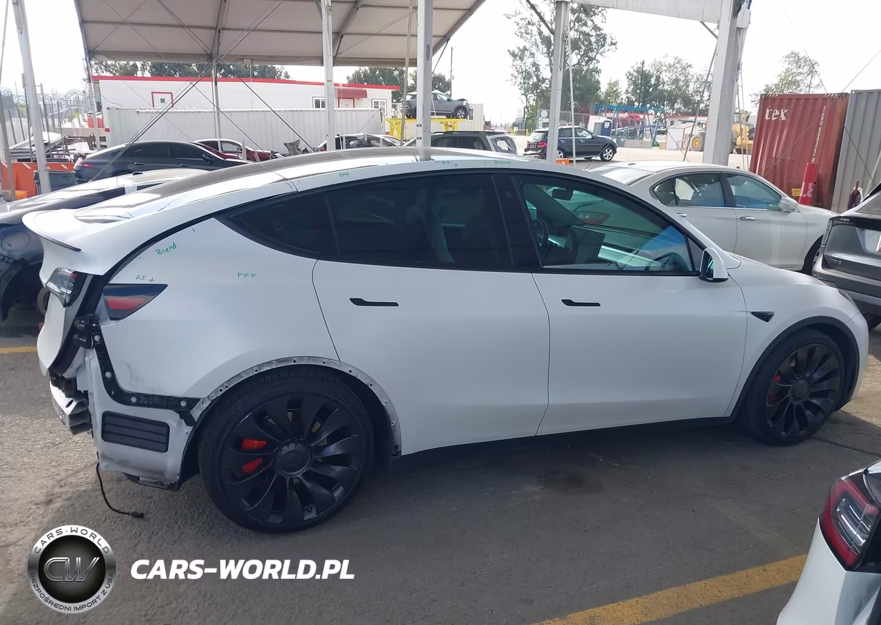 2022 Tesla Model Y Performance Dual Motor All-Wheel Drive VIN:7SAYGDEF3NF530381 - 14