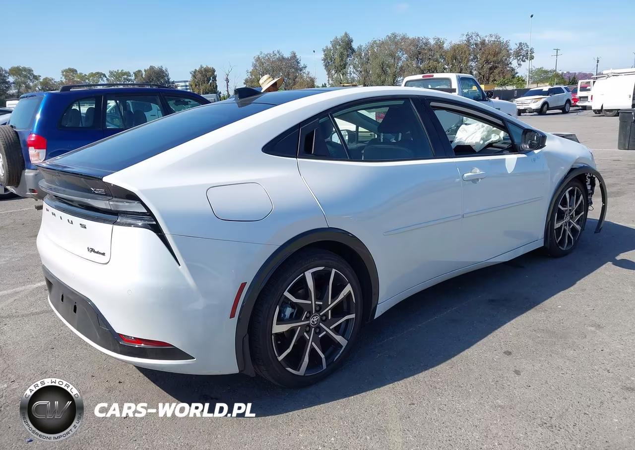 2024 Toyota Prius Prime Xse VIN:JTDACACU7R3026865 - 4