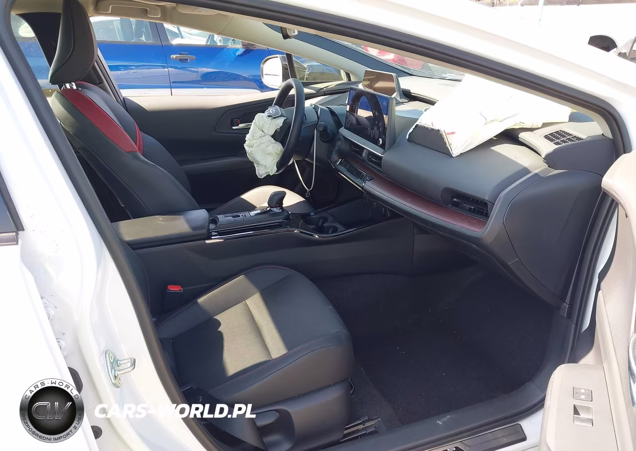 2024 Toyota Prius Prime Xse VIN:JTDACACU7R3026865 - 5
