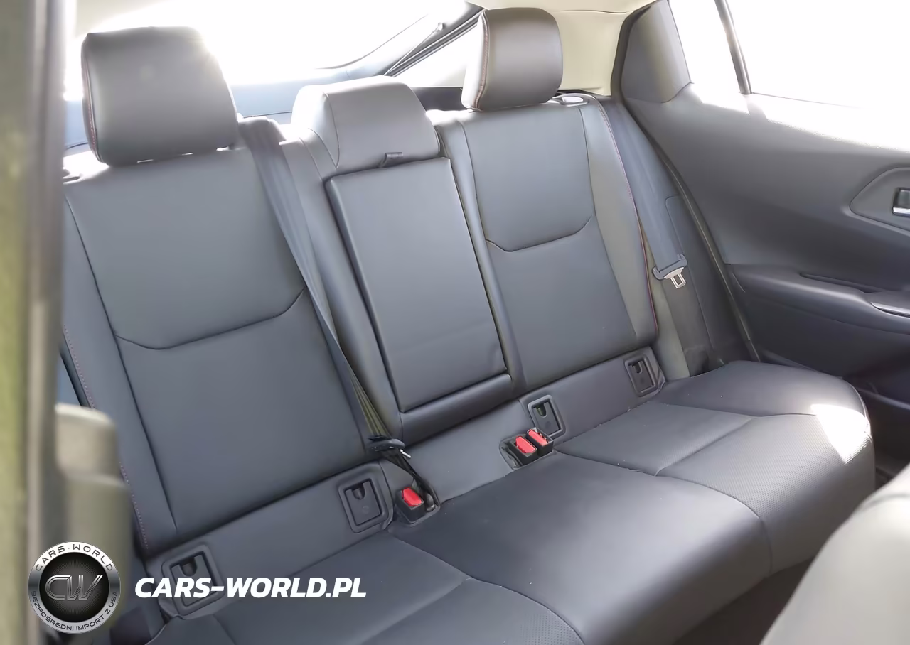 2024 Toyota Prius Prime Xse VIN:JTDACACU7R3026865 - 8