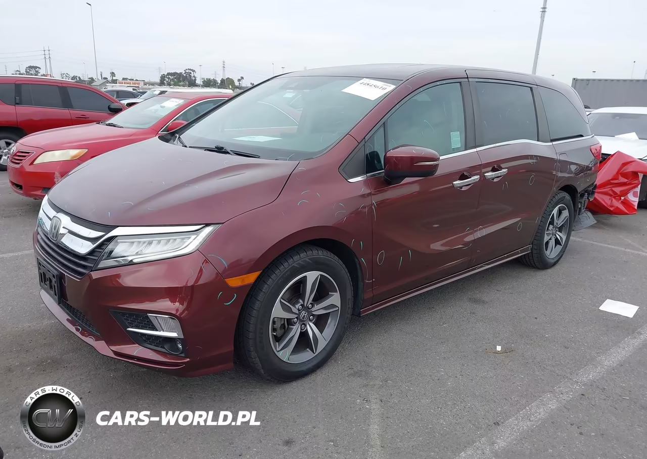 2018 Honda Odyssey Touring VIN:5FNRL6H88JB026568 - 2