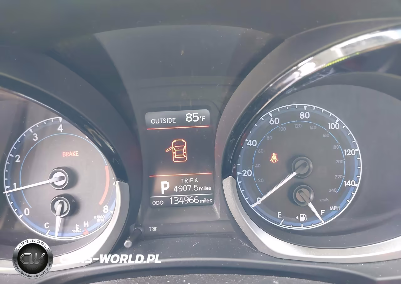 2016 Toyota Corolla S Plus VIN:5YFBURHE5GP490839 - 15