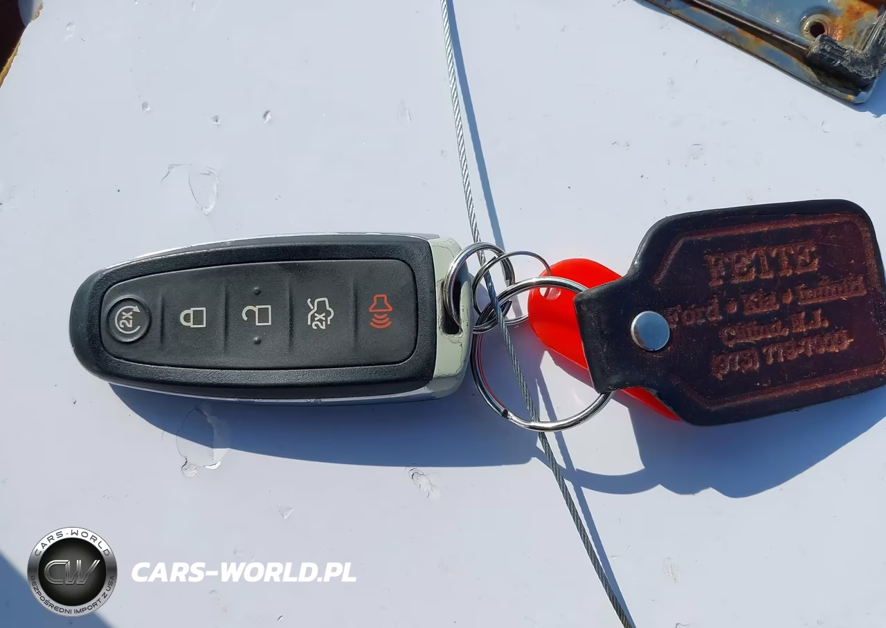 2017 Ford Focus Titanium VIN:1FADP3J24HL335602 - 11