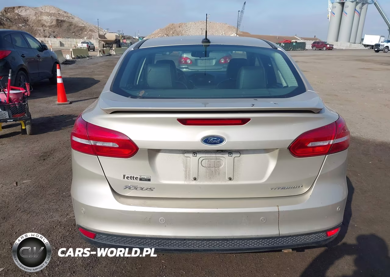 2017 Ford Focus Titanium VIN:1FADP3J24HL335602 - 16