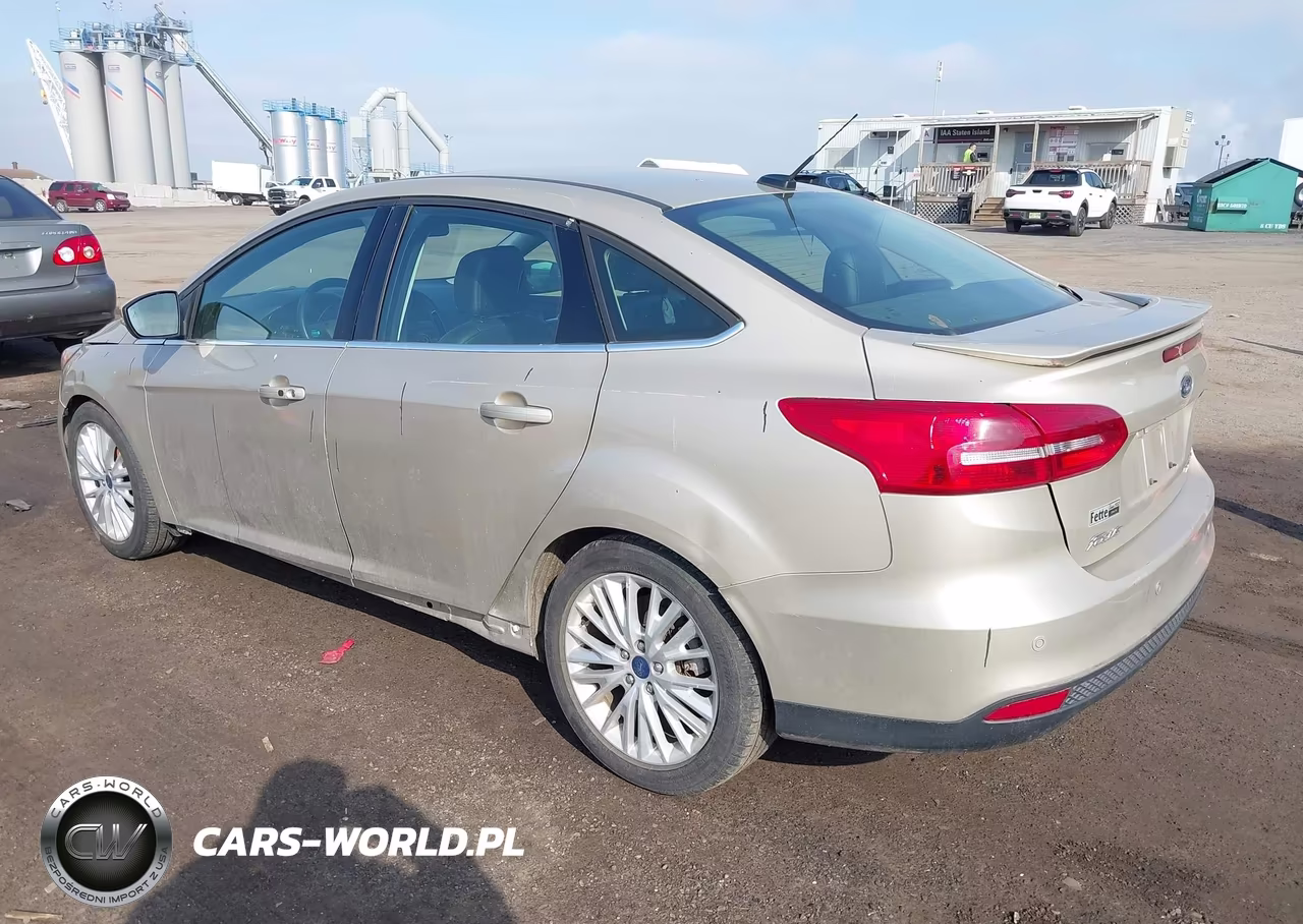 2017 Ford Focus Titanium VIN:1FADP3J24HL335602 - 3