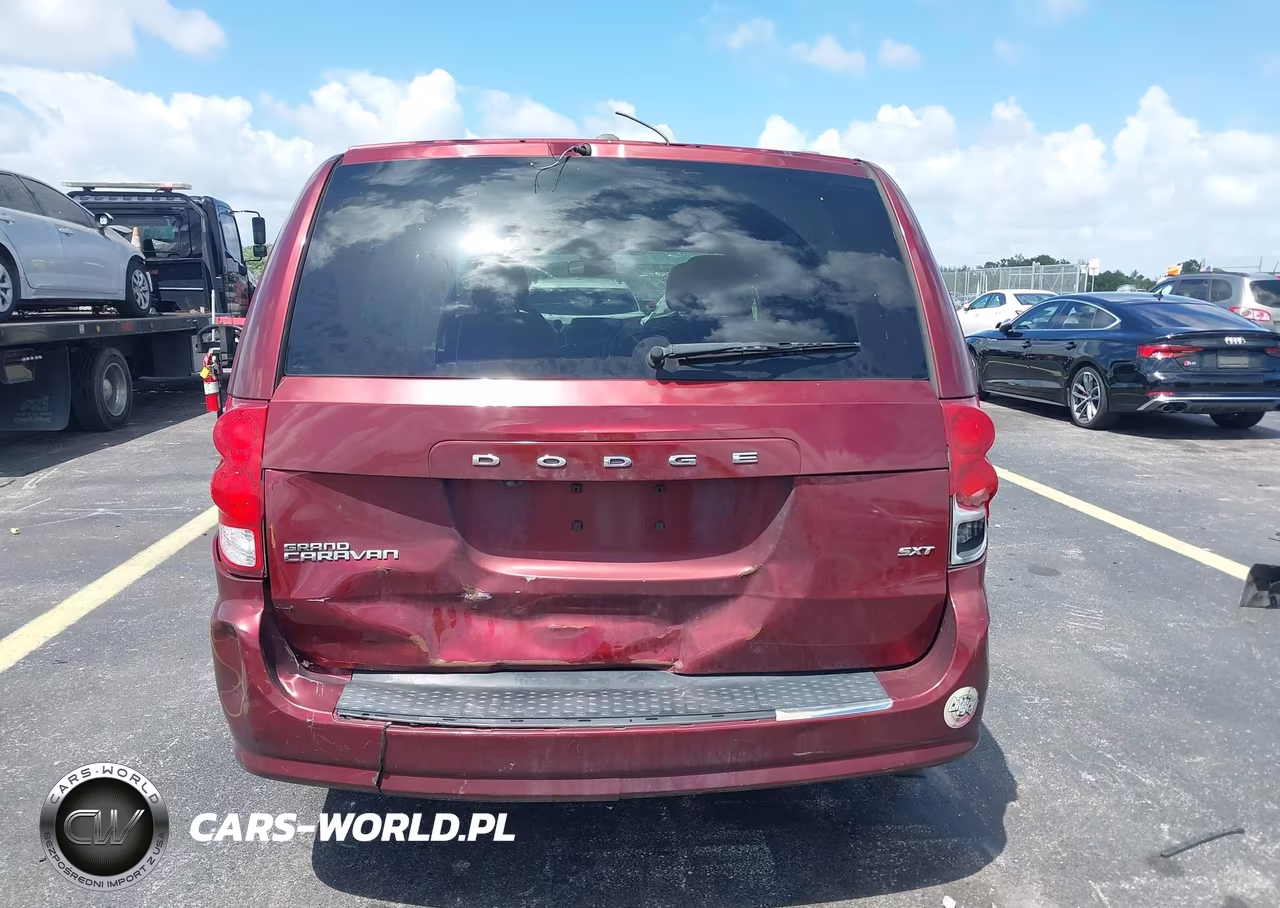 2018 Dodge Grand Caravan Sxt VIN:2C4RDGCG8JR259436 - 17