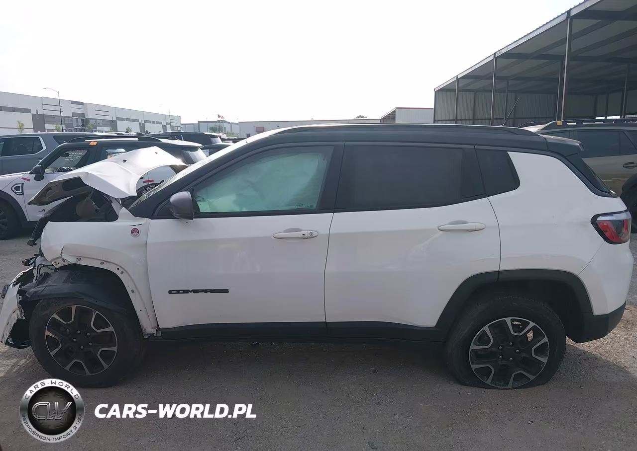 2019 Jeep Compass Trailhawk 4X4 VIN:3C4NJDDBXKT740098 - 14