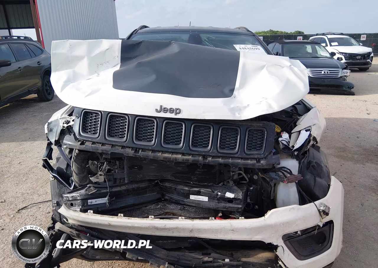 2019 Jeep Compass Trailhawk 4X4 VIN:3C4NJDDBXKT740098 - 6
