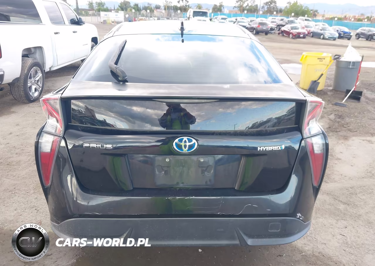 2016 Toyota Prius Three Touring VIN:JTDKARFU5G3007751 - 17