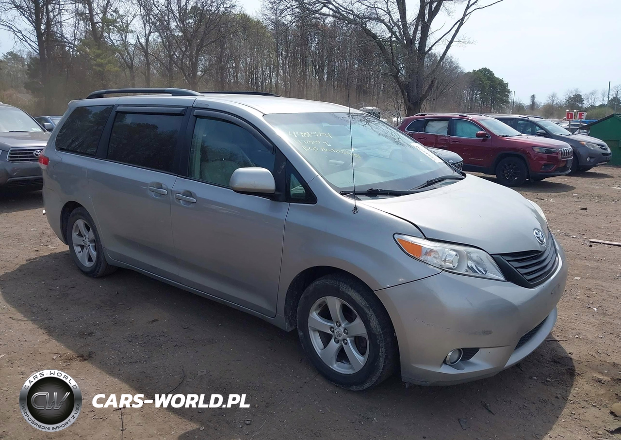 2011 Toyota Sienna Le V6