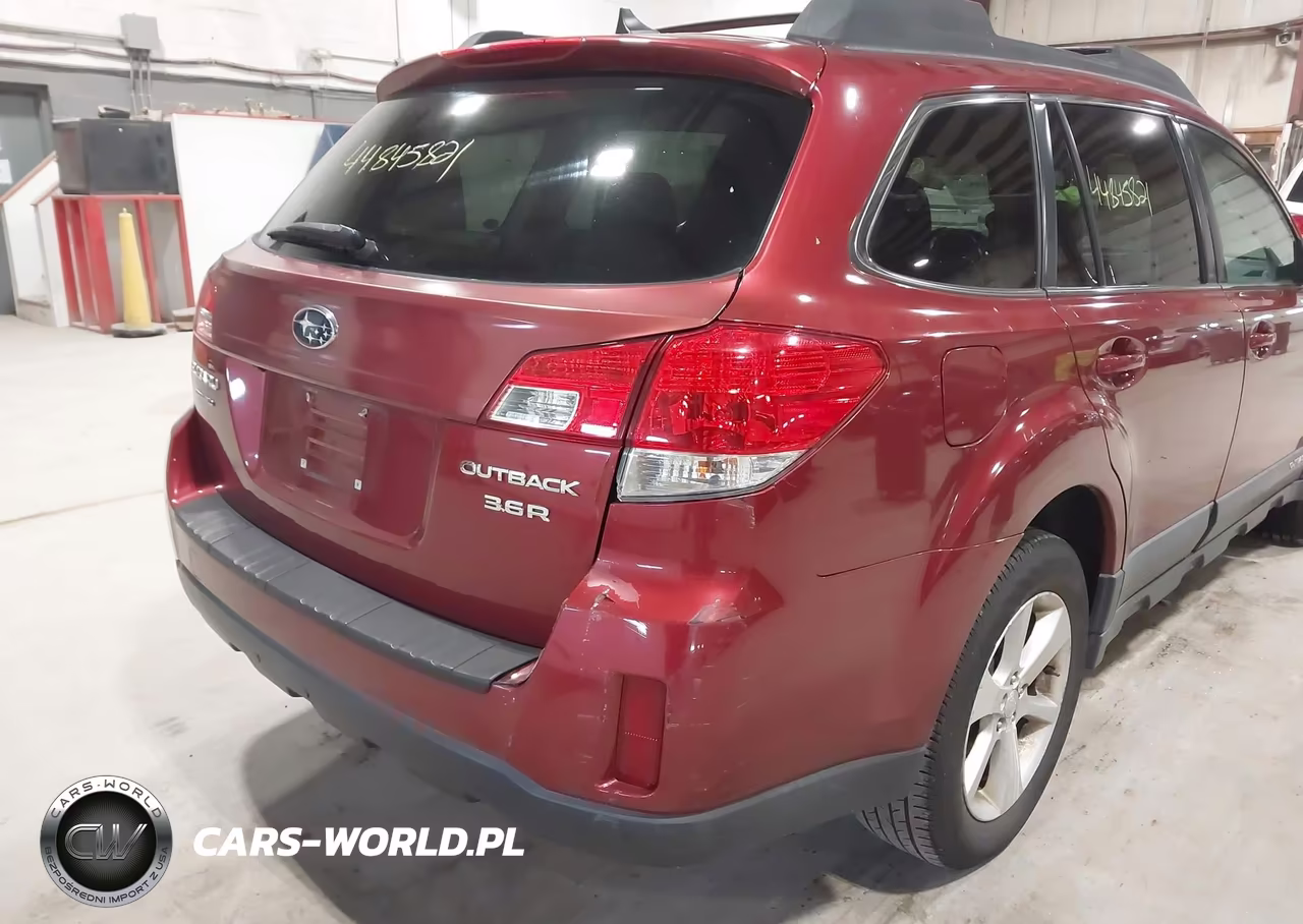 2014 Subaru Outback 3.6R Limited VIN:4S4BRDNC3E2218417 - 18