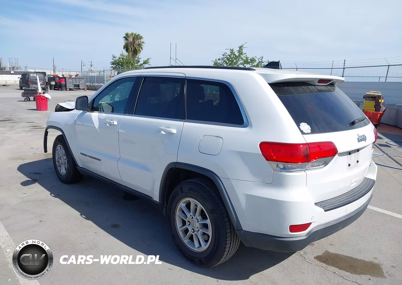2019 Jeep Grand Cherokee Laredo 4X2 VIN:1C4RJEAGXKC681234 - 3
