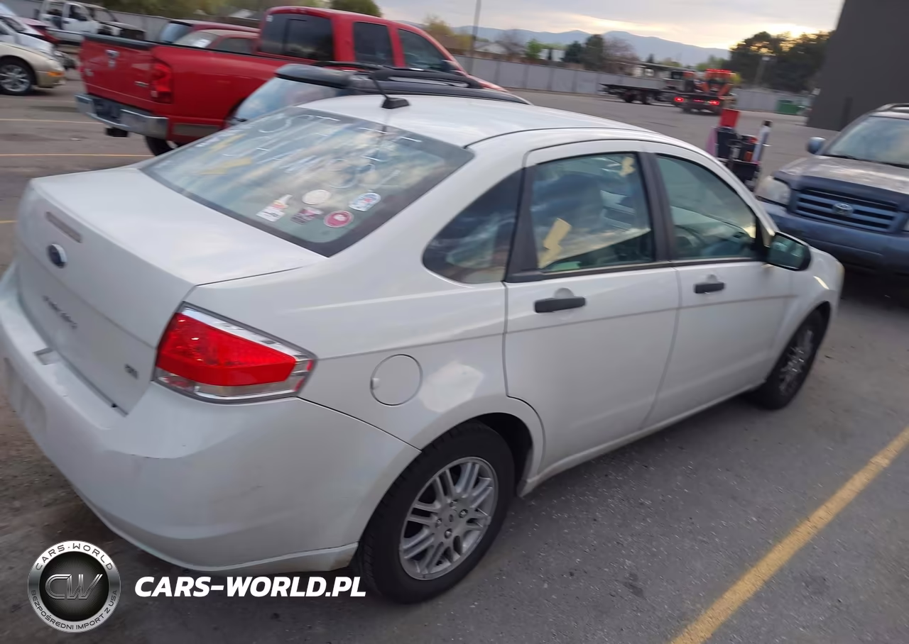 2011 Ford Focus Se VIN:1FAHP3FN2BW150183 - 4