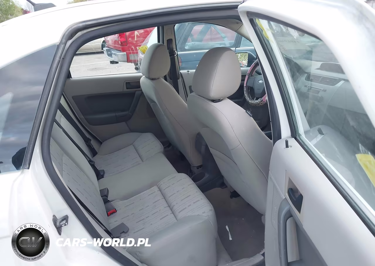 2011 Ford Focus Se VIN:1FAHP3FN2BW150183 - 8