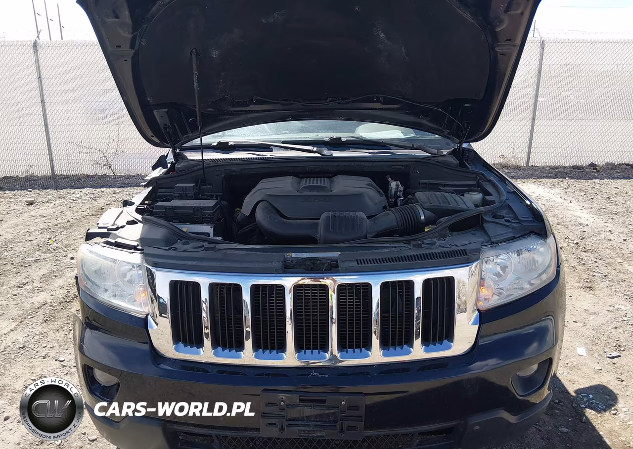 2011 Jeep Grand Cherokee Laredo VIN:1J4RR4GG7BC563405 - 10