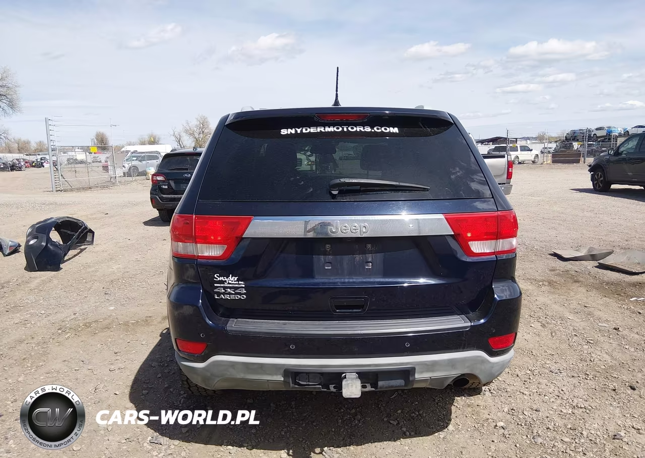 2011 Jeep Grand Cherokee Laredo VIN:1J4RR4GG7BC563405 - 16