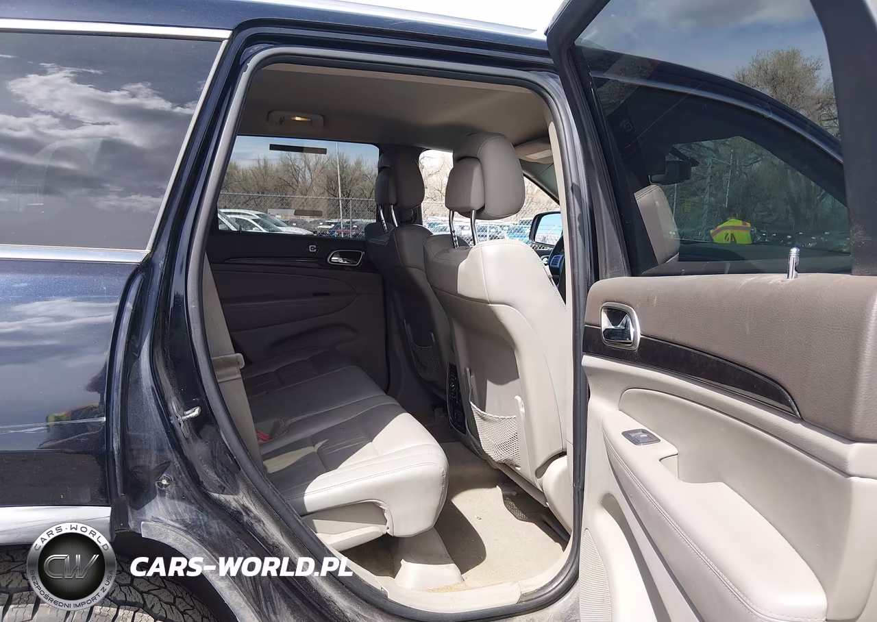 2011 Jeep Grand Cherokee Laredo VIN:1J4RR4GG7BC563405 - 8