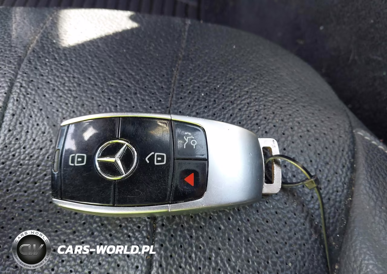 2017 Mercedes-Benz E 300 4Matic VIN:WDDZF4KBXHA203081 - 11