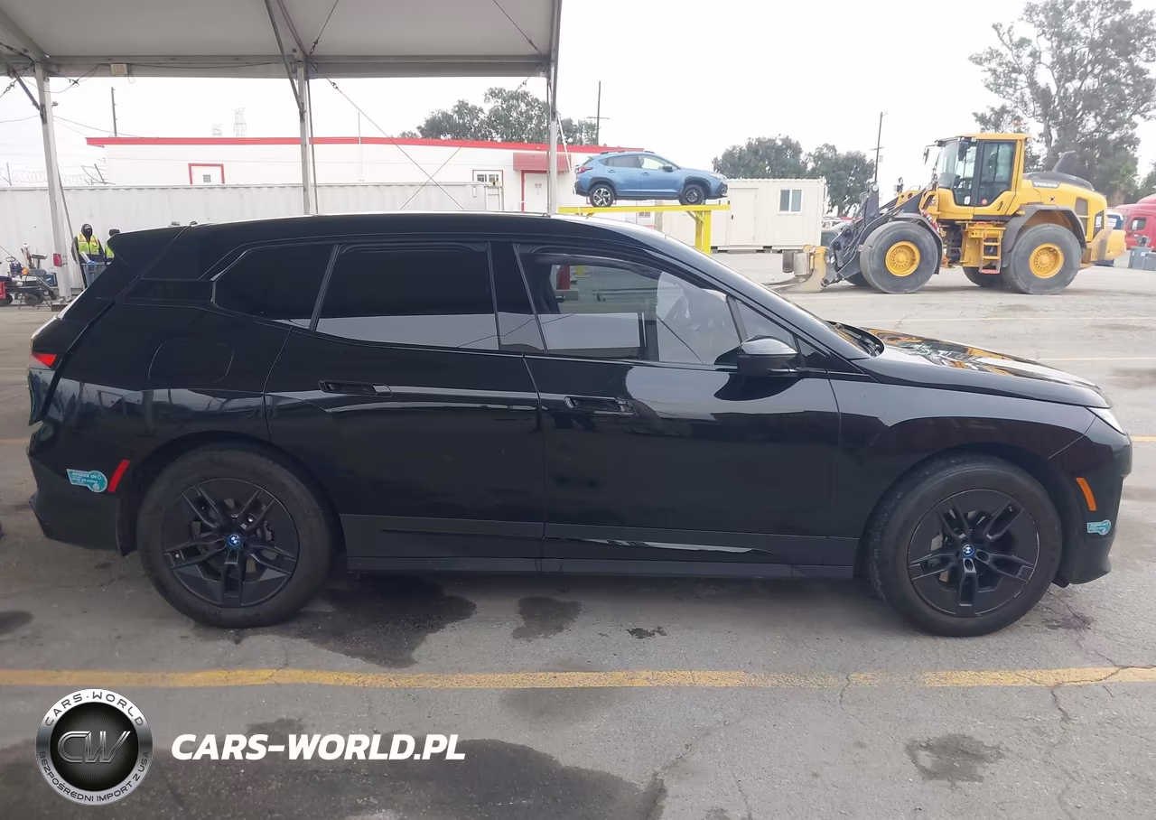 2024 BMW Ix xDrive50 VIN:WB523CF07RCR82478 - 13