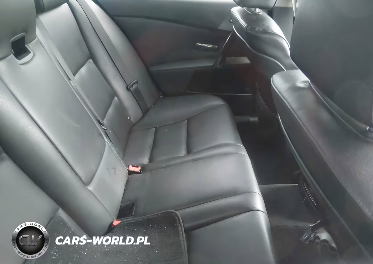 2007 BMW 525I VIN:WBANE53587CK92031 - 8