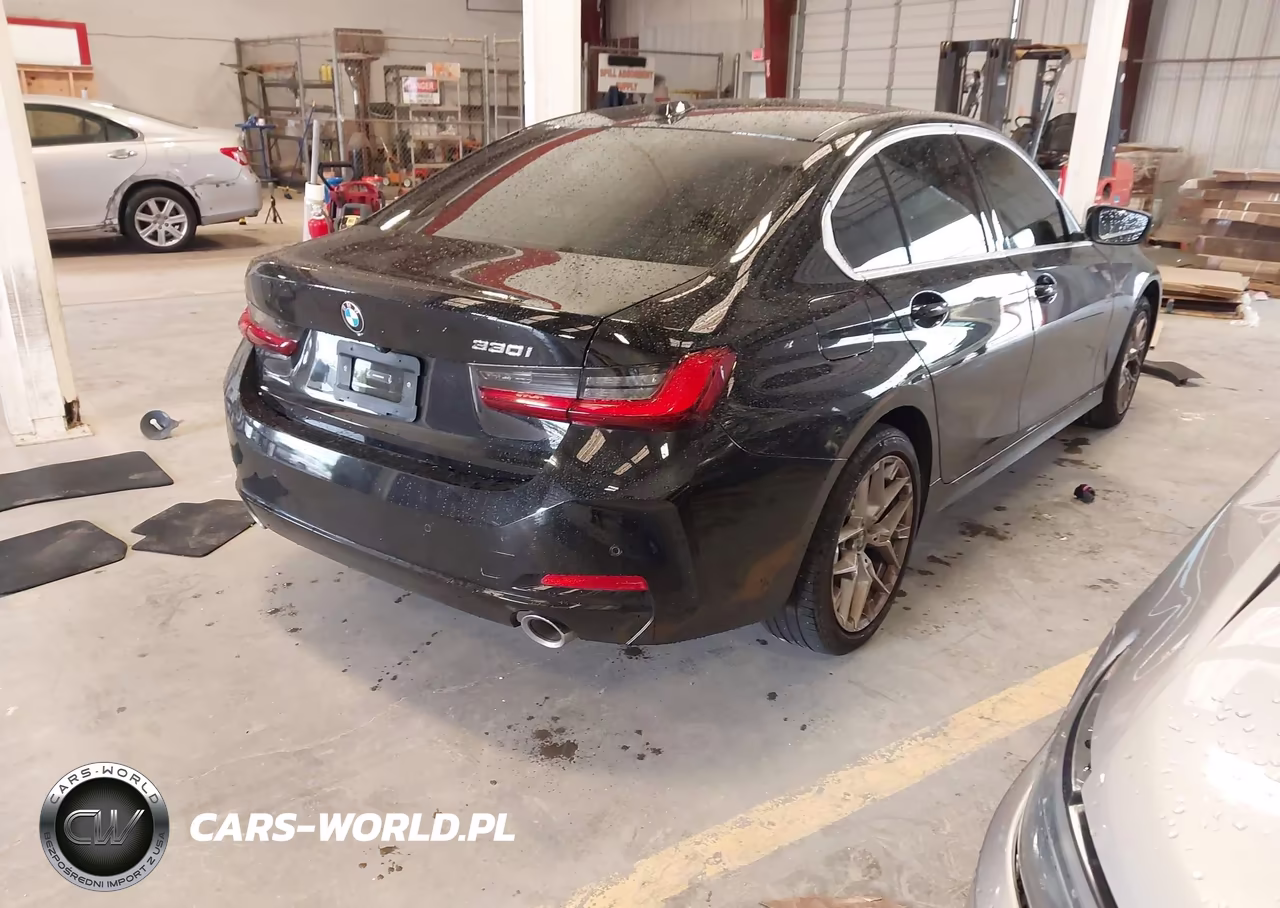 2025 BMW 330I xDrive VIN:3MW89CW09S8F07003 - 4