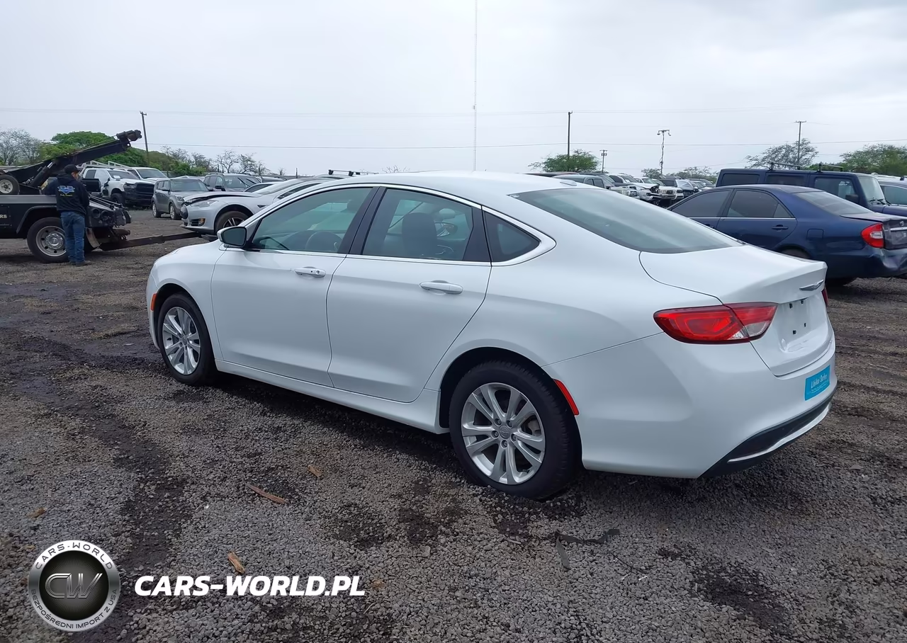 2015 Chrysler 200 Limited VIN:1C3CCCAB3FN742222 - 3