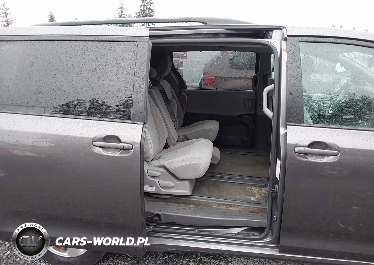 2018 Toyota Sienna Le 8 Passenger VIN:5TDKZ3DC3JS927612 - 8