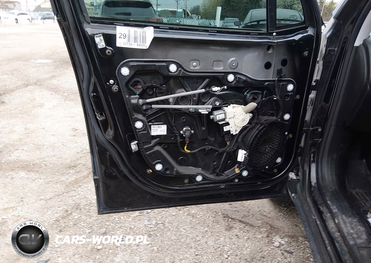 2018 Jeep Renegade Sport 4X4 VIN:ZACCJBAB2JPJ05895 - 18