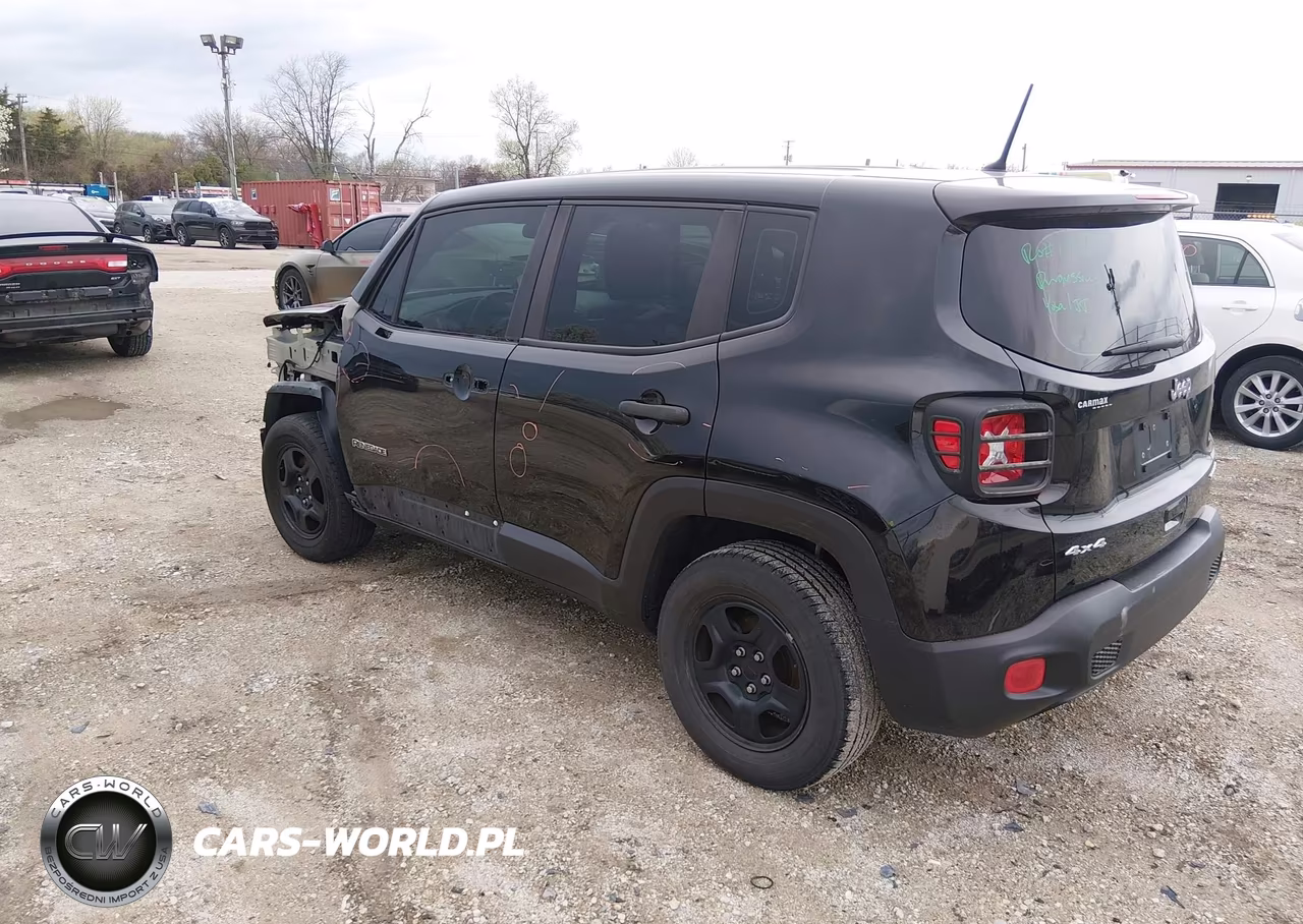 2018 Jeep Renegade Sport 4X4 VIN:ZACCJBAB2JPJ05895 - 3