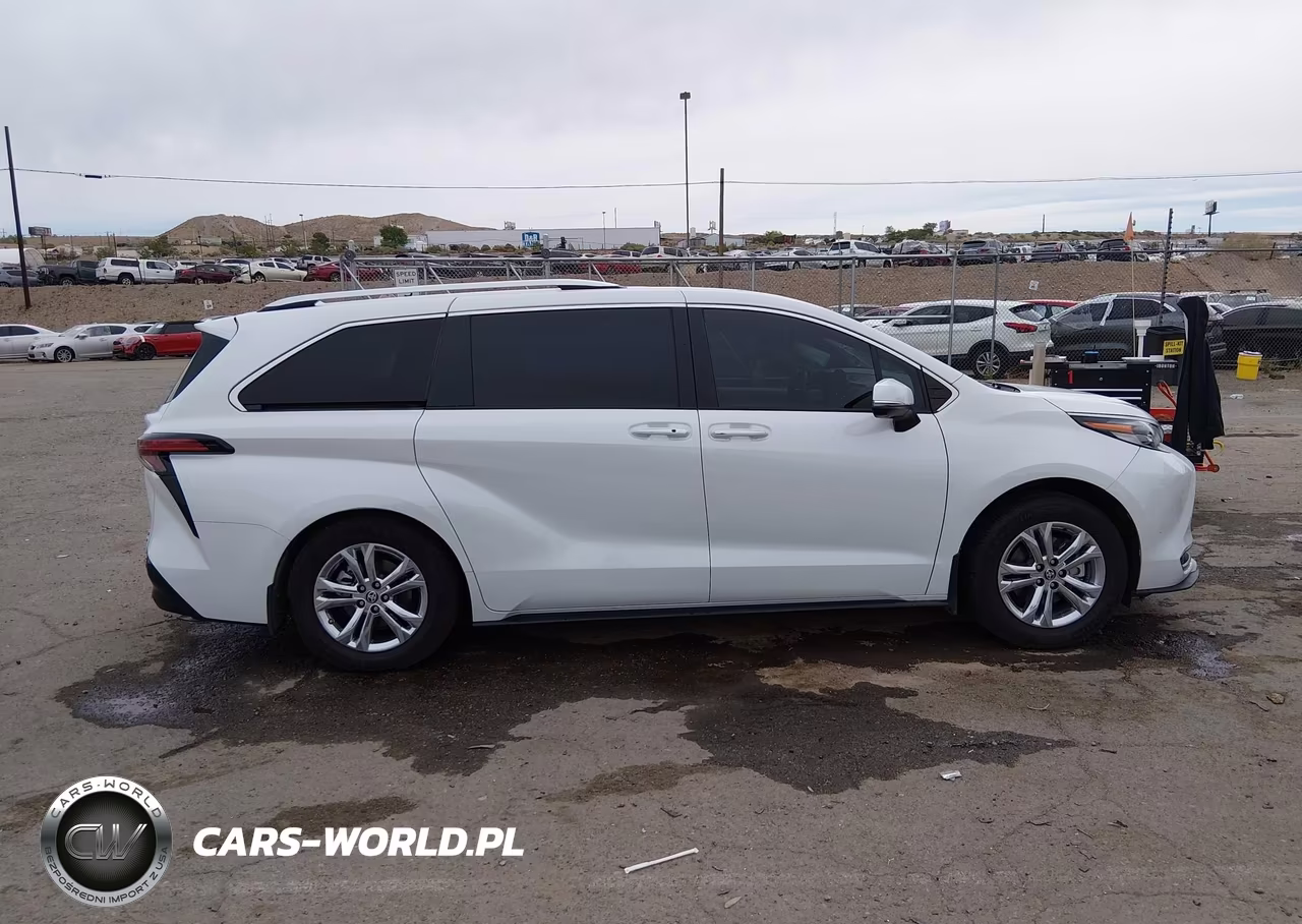 2023 Toyota Sienna Platinum VIN:5TDESKFC4PS093285 - 13