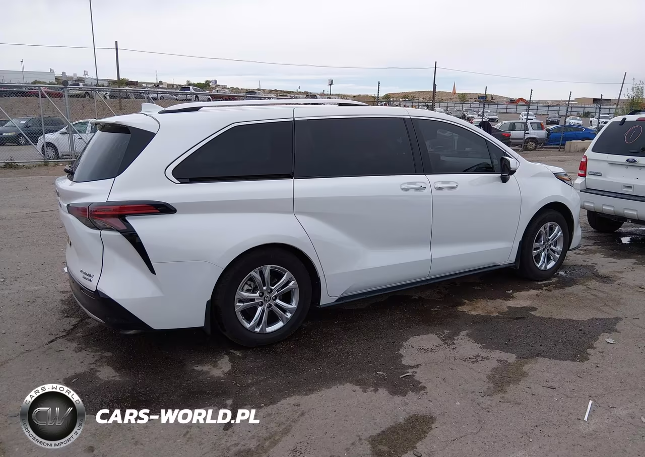 2023 Toyota Sienna Platinum VIN:5TDESKFC4PS093285 - 4
