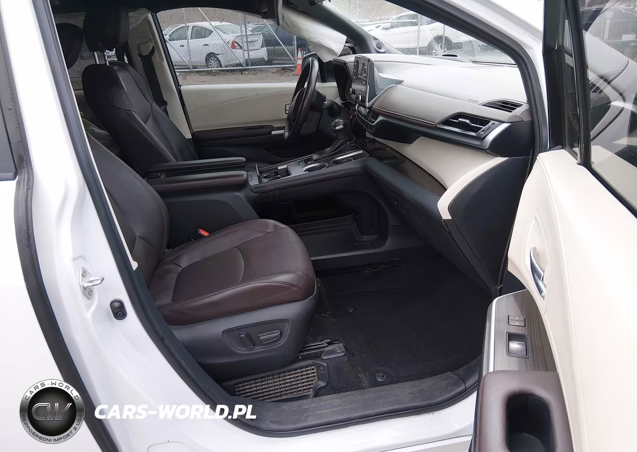 2023 Toyota Sienna Platinum VIN:5TDESKFC4PS093285 - 5