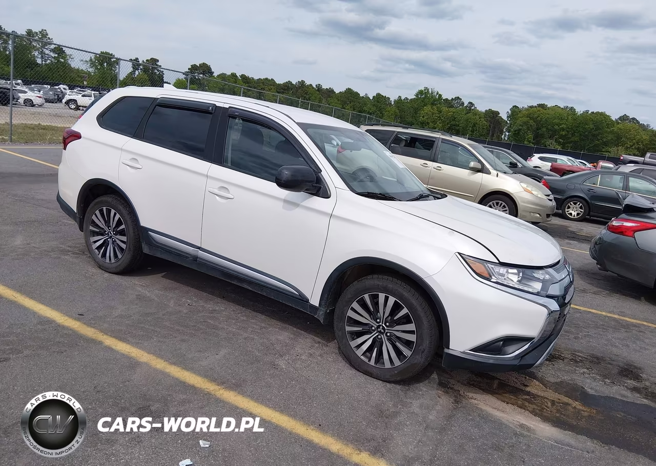 2019 Mitsubishi Outlander Es