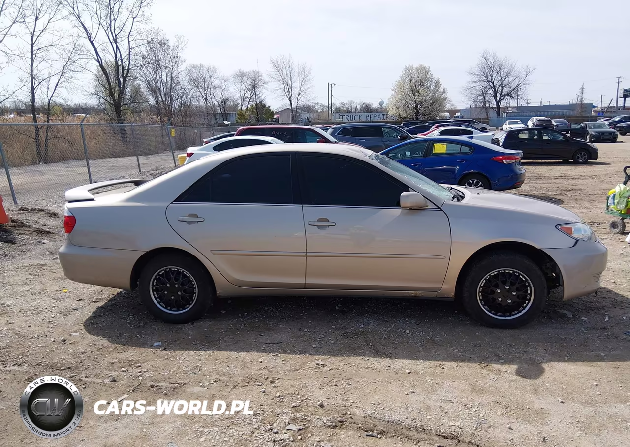 2005 Toyota Camry Le VIN:4T1BE32KX5U060809 - 13
