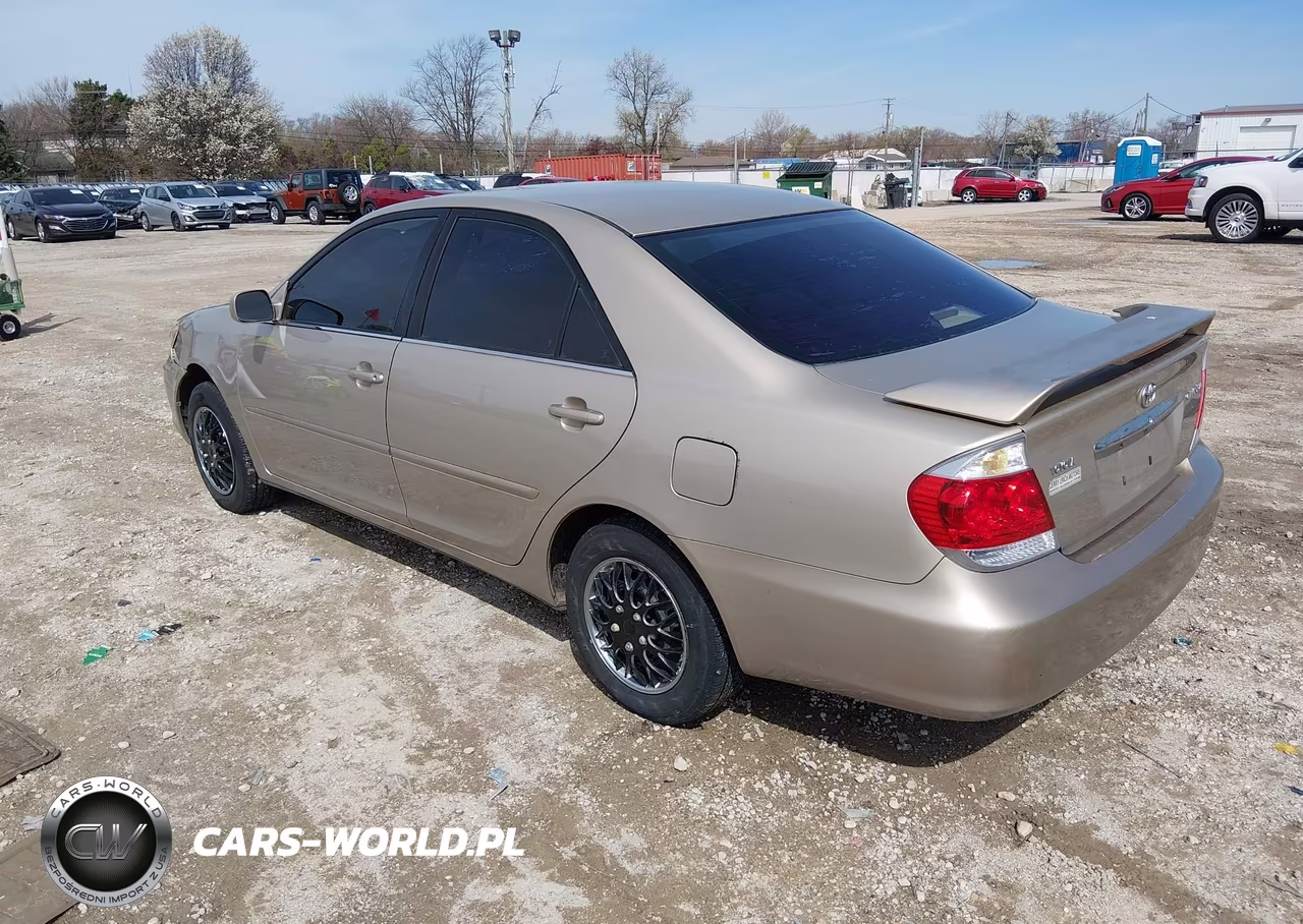 2005 Toyota Camry Le VIN:4T1BE32KX5U060809 - 3