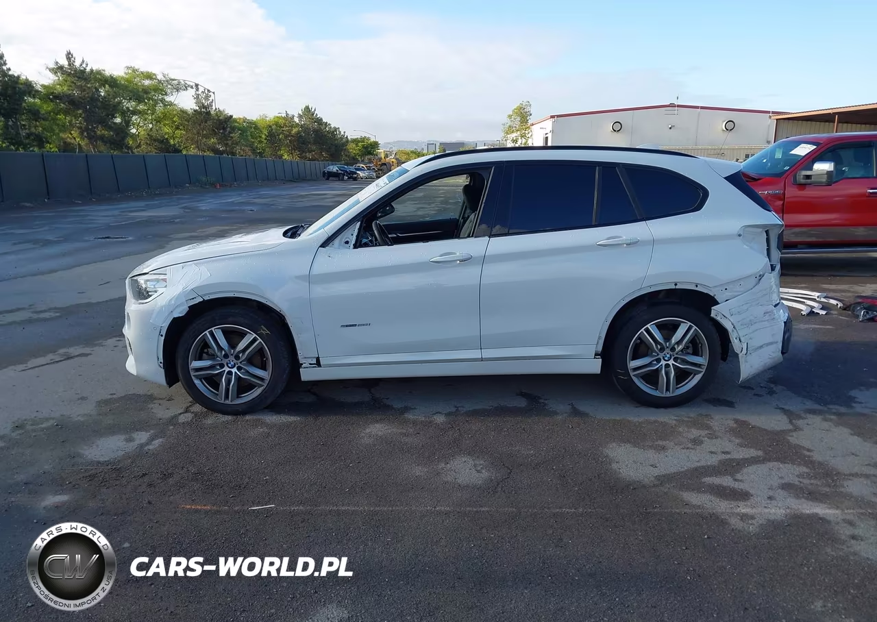 2017 BMW X1 Sdrive28I VIN:WBXHU7C31H5H34902 - 15