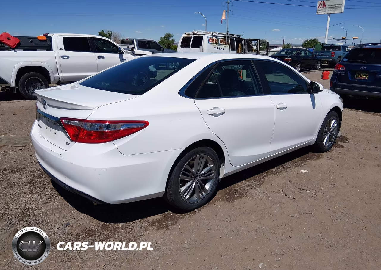 2016 Toyota Camry Se VIN:4T1BF1FK3GU236940 - 4