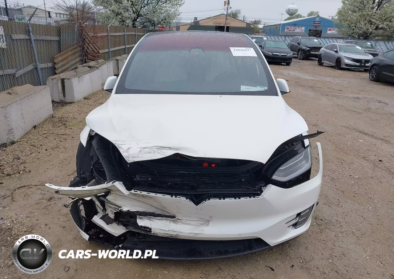 2018 Tesla Model X VIN:5YJXCBE40JF093005 - 11