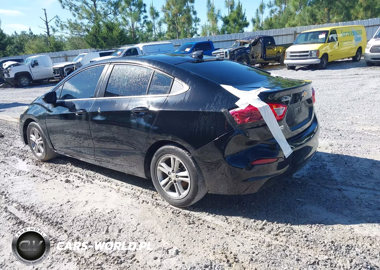 2018 Chevrolet Cruze Lt Auto VIN:1G1BE5SM8J7164721 - 3