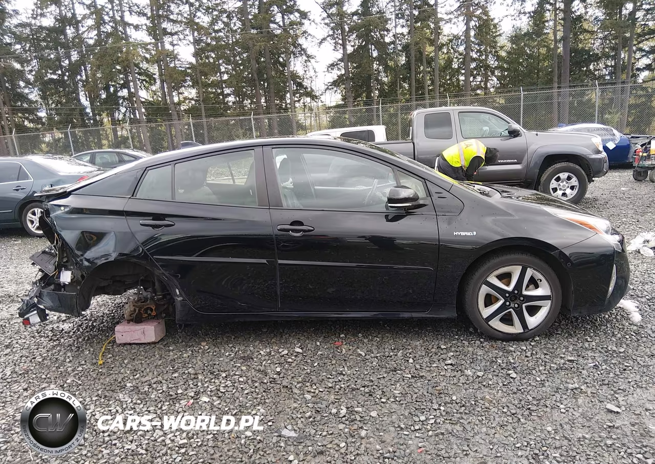2016 Toyota Prius Four Touring VIN:JTDKARFU5G3506436 - 13