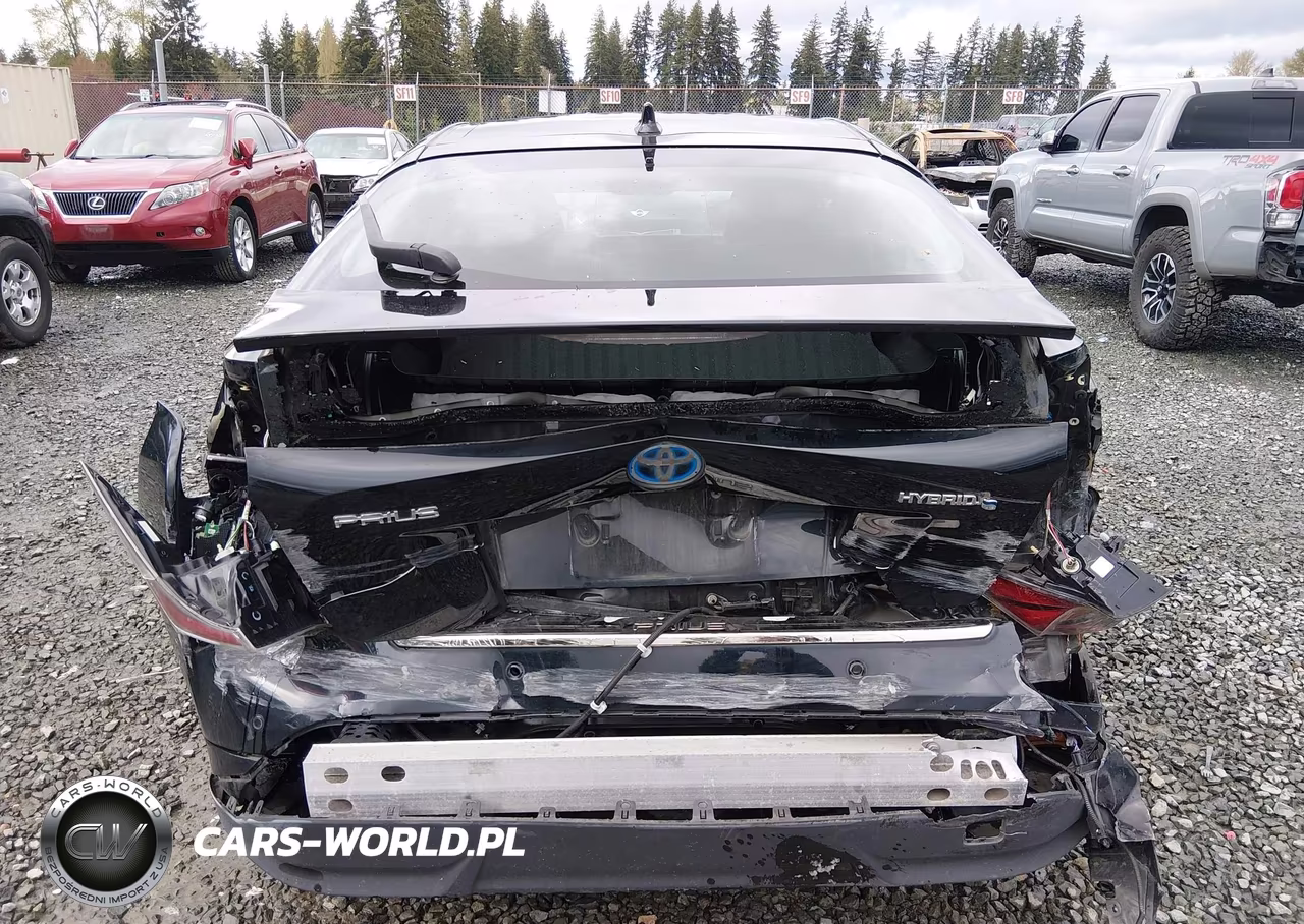 2016 Toyota Prius Four Touring VIN:JTDKARFU5G3506436 - 16