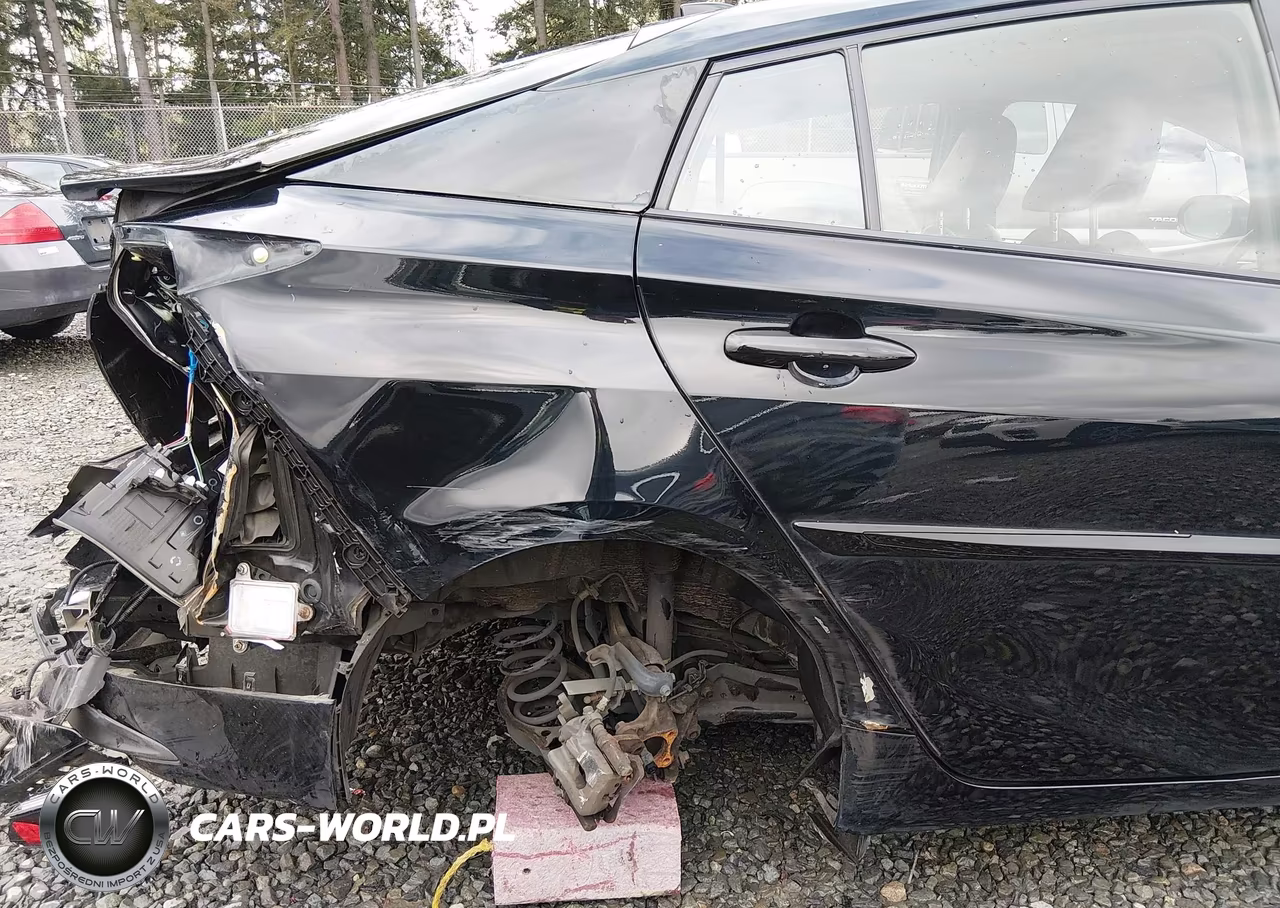 2016 Toyota Prius Four Touring VIN:JTDKARFU5G3506436 - 19